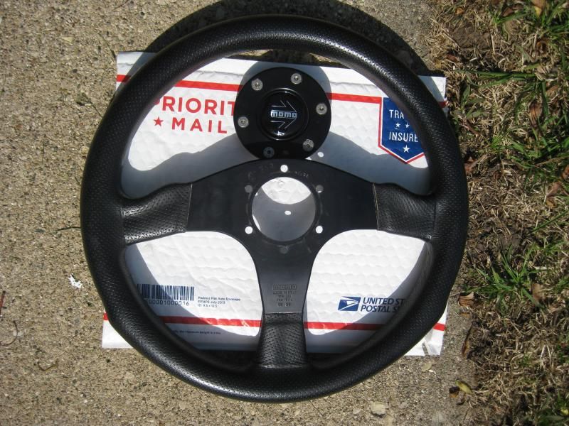 MOMO Competition 350mm Steering wheel W/Horn + mount bolts and 'trim ring' VW Vortex
